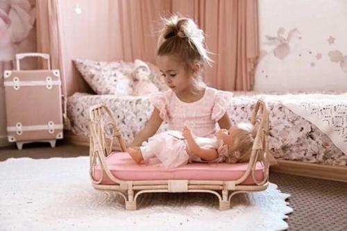 poppie-toys-rotan-poppenbedje