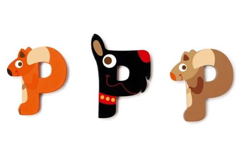 Houten Deurletter Dieren P