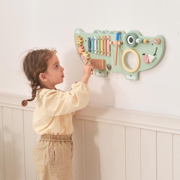 activity-center-wandbord-krokodil